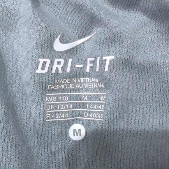 Nike Dri-Fit Livestrong Shorts NWOT - Picture 5 of 7